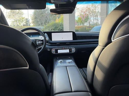 Maui Black 2025 Genesis G90 3.5T e-SC AWD