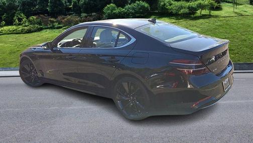 2023 Genesis G70 2.0T RWD