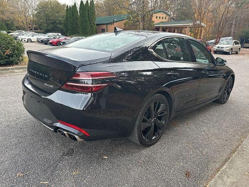 2023 Genesis G70 2.0T RWD