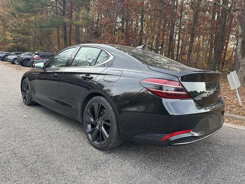 2023 Genesis G70 2.0T RWD
