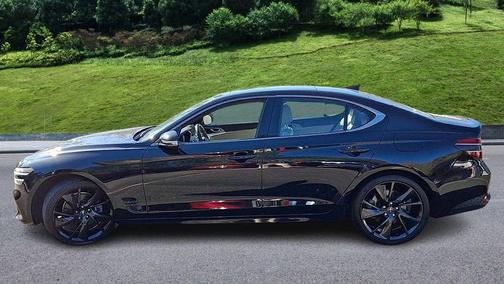 2023 Genesis G70 2.0T RWD
