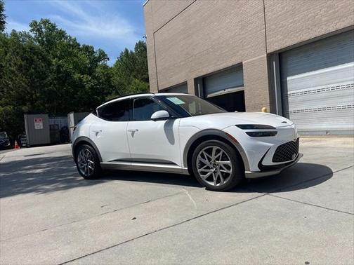 2024 Genesis GV60 Advanced AWD
