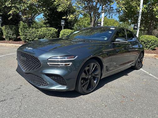 2023 Genesis G70 2.0T RWD