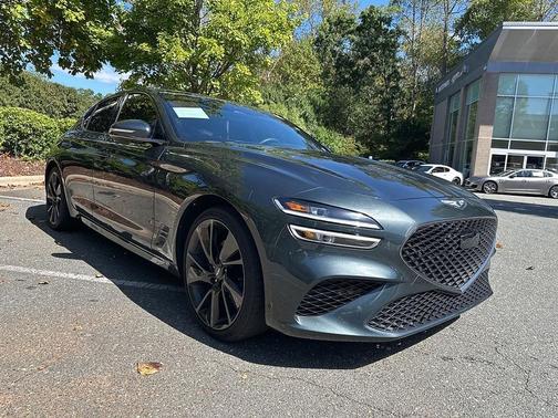 2023 Genesis G70 2.0T RWD