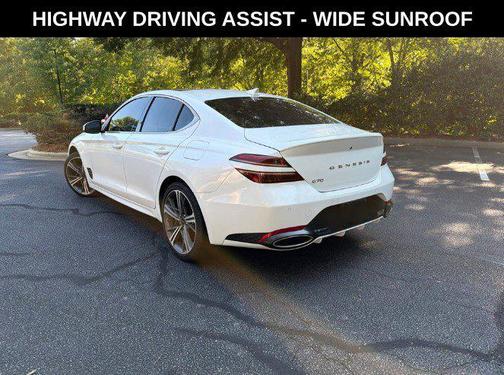 Uyuni White 2025 Genesis G70 2.5T RWD