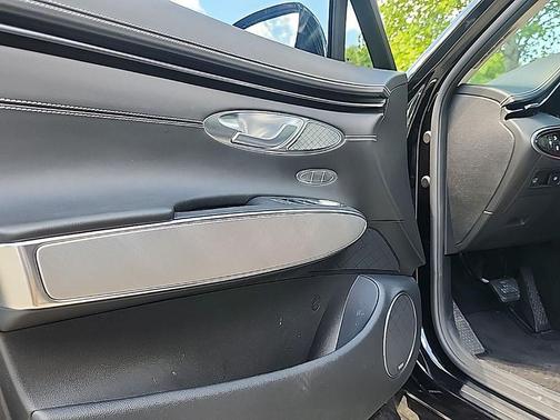 Vik Black 2023 Genesis Electrified GV70 Advanced AWD