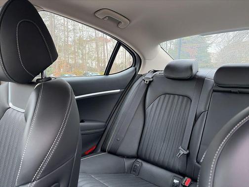 2026 Genesis G70 2.5T RWD Prestige