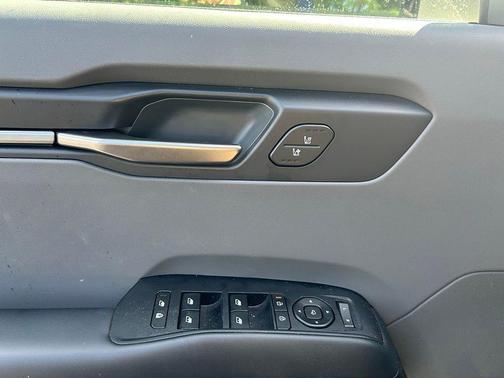 Pebble Gray 2024 Kia EV9 Light Long Range