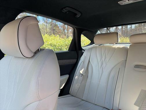 2024 Genesis Electrified G80 Advanced