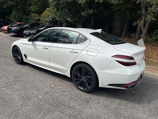 2023 Genesis G70 3.3T RWD