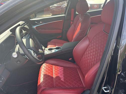 2025 Genesis G70 3.3T RWD Sport Advanced