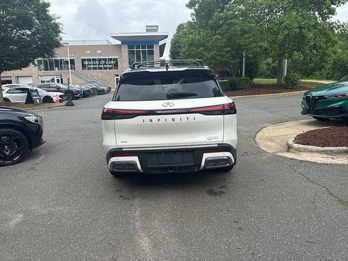 Majestic White/Black Obsidian 2025 INFINITI QX60 AUTOGRAPH