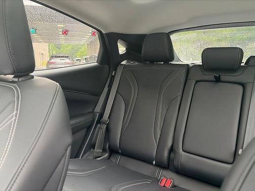 Space White Metallic 2021 Ford Mustang Mach-E Premium