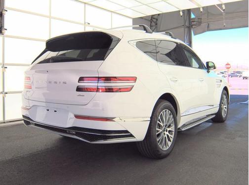 White 2025 Genesis GV80 2.5T