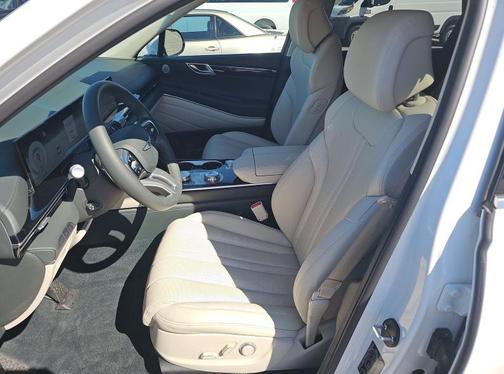 White 2025 Genesis GV80 2.5T