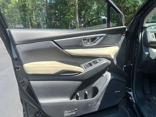Crystal Black Silica 2023 Subaru Ascent Limited 7-Passenger