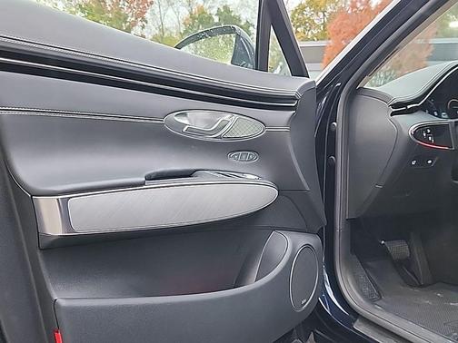 2025 Genesis Electrified GV70 Advanced AWD