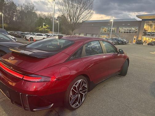 2024 Hyundai IONIQ 6 SEL