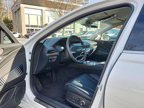 2024 Genesis Electrified G80 Advanced