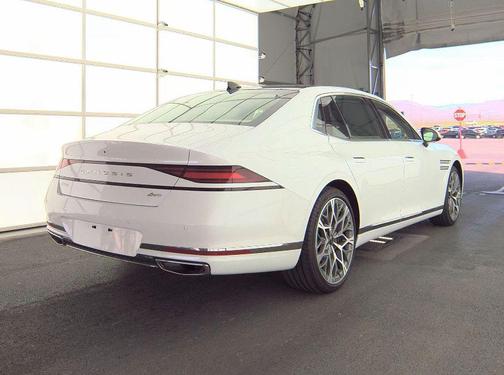 Uyuni White 2025 Genesis G90 3.5T e-SC AWD