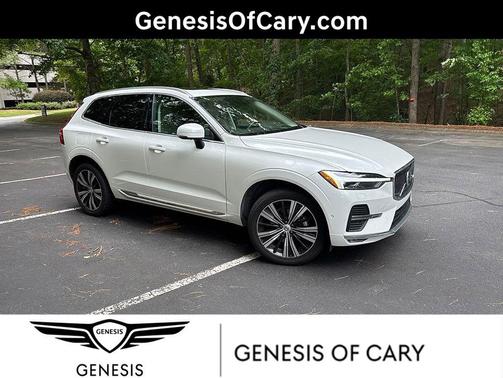 Crystal White Metallic 2022 Volvo XC60 B5 Inscription