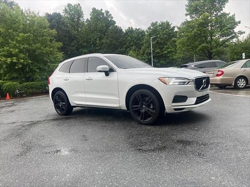 2020 Volvo XC60 T5 Momentum