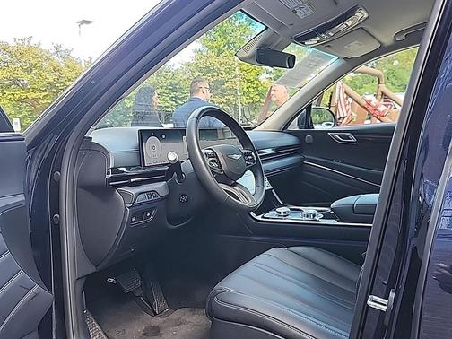 2025 Genesis GV80 2.5T