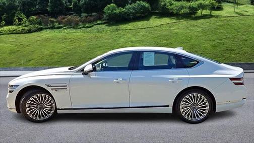 2024 Genesis Electrified G80 Advanced