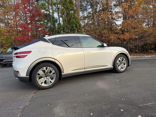 2024 Genesis GV60 Standard RWD