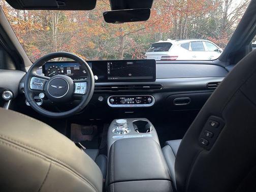 2024 Genesis GV60 Standard RWD