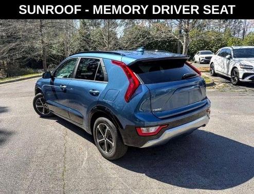 2025 Kia Niro SX