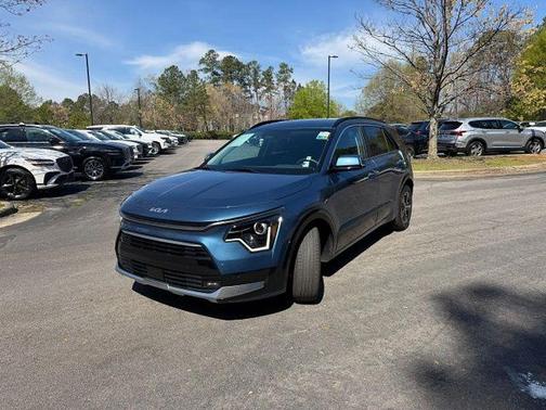 2025 Kia Niro SX