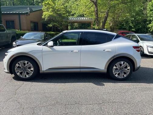 2024 Genesis GV60 Standard RWD