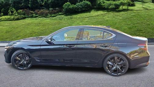 2023 Genesis G70 2.0T RWD
