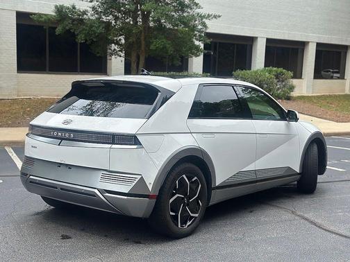 Atlas White 2024 Hyundai IONIQ 5 Limited