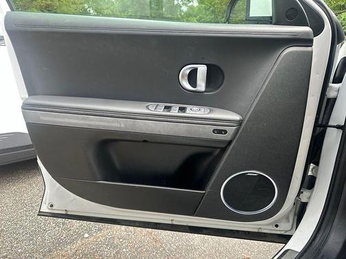 Atlas White 2024 Hyundai IONIQ 5 Limited