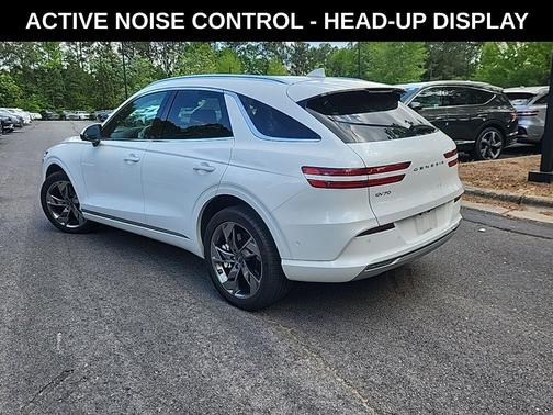 Uyuni White 2024 Genesis Electrified GV70 Advanced AWD