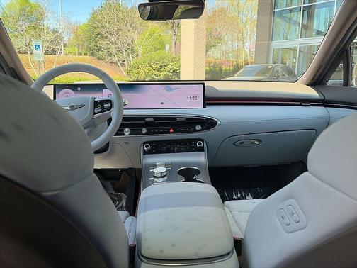 Savile Silver 2026 Genesis GV70 2.5T Advanced