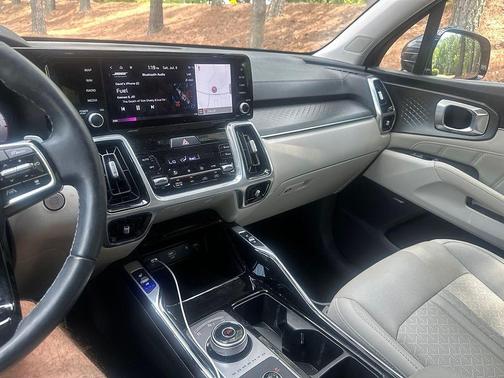 Platinum Graphite 2024 Kia Sorento Plug-In Hybrid SX Prestige
