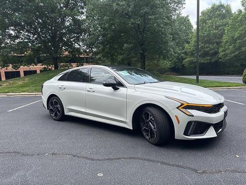 Snow White Pearl 2025 Kia K5 GT-Line