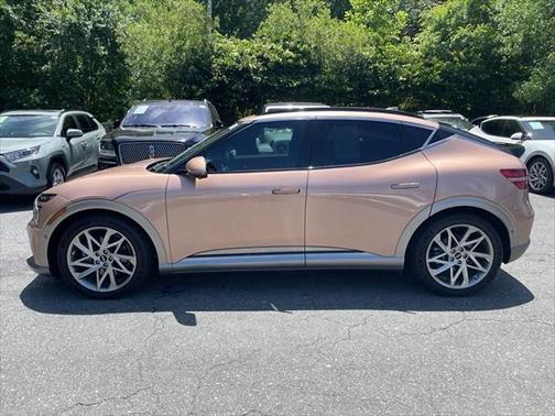 2024 Genesis GV60 Advanced AWD