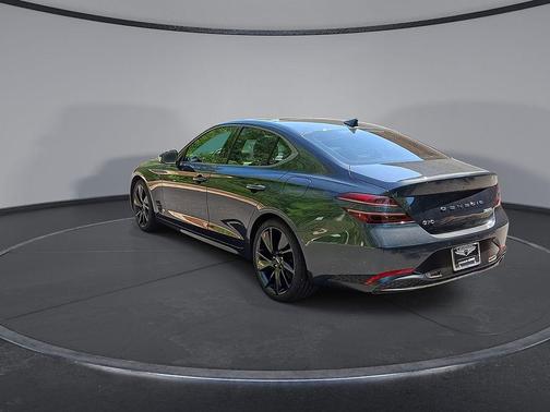 Hallasan Green 2023 Genesis G70 2.0T RWD