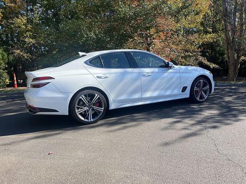2025 Genesis G70 3.3T RWD Sport Advanced