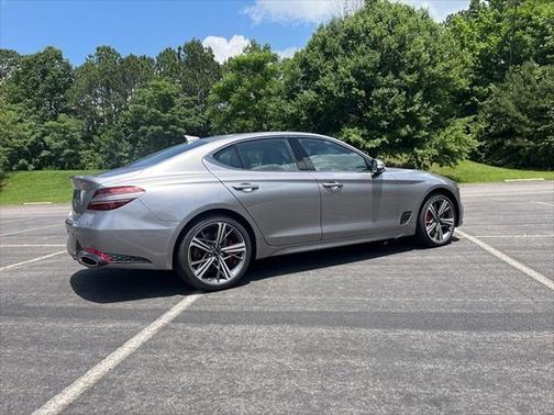 2025 Genesis G70 2.5T RWD
