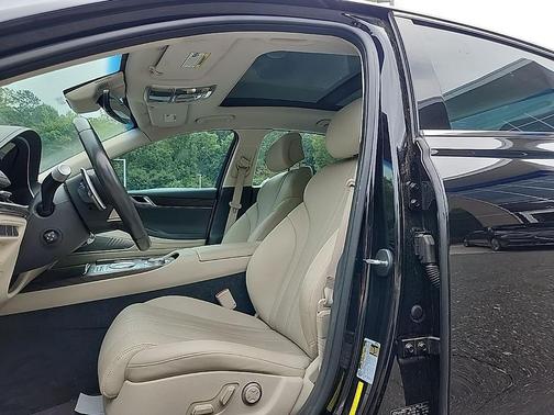 2022 Genesis G80 2.5T RWD