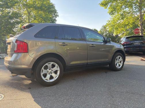 Mineral Gray Metallic 2014 Ford Edge SEL