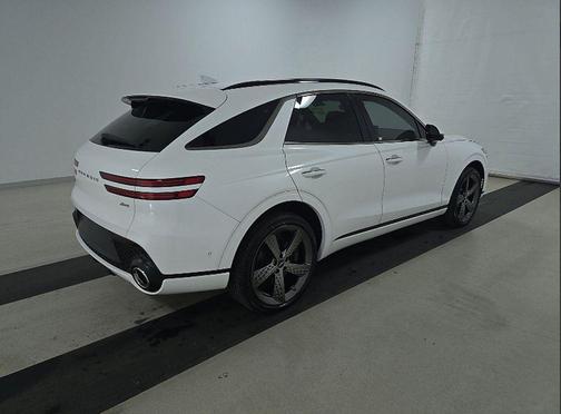 Uyuni White 2025 Genesis GV70 2.5T AWD