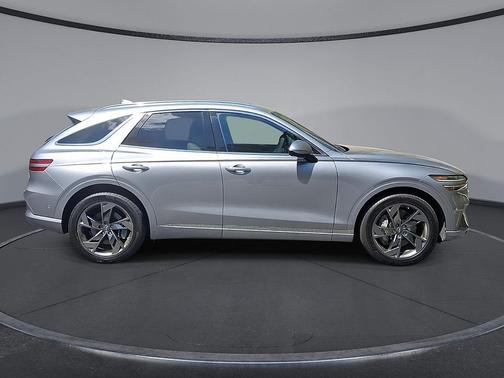 Savile Silver 2024 Genesis Electrified GV70 Advanced AWD