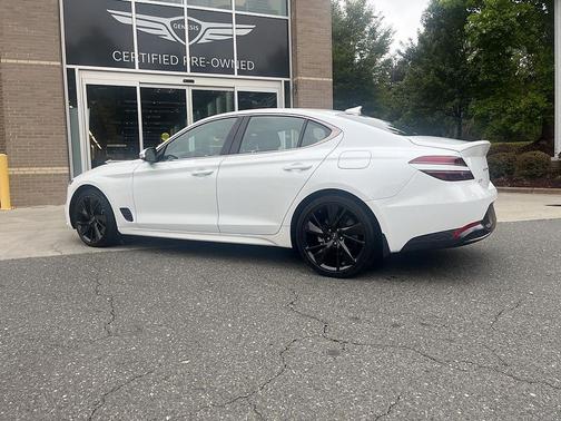 2023 Genesis G70 2.0T RWD