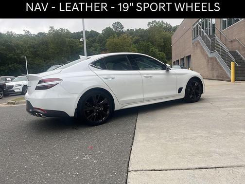 2023 Genesis G70 2.0T RWD
